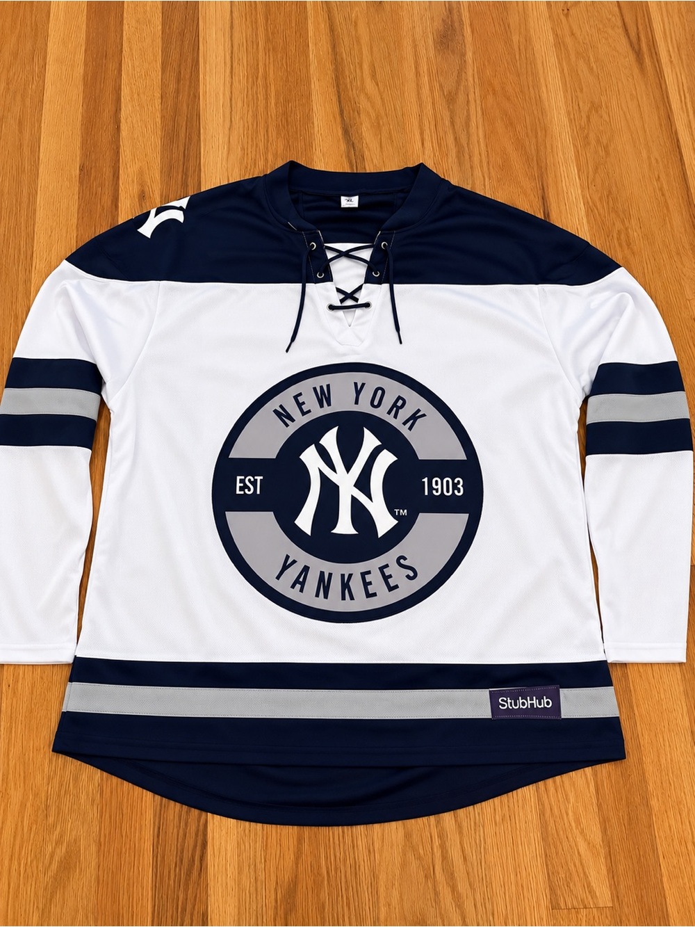 New York Yankees hockey jersey men’s size XL like new